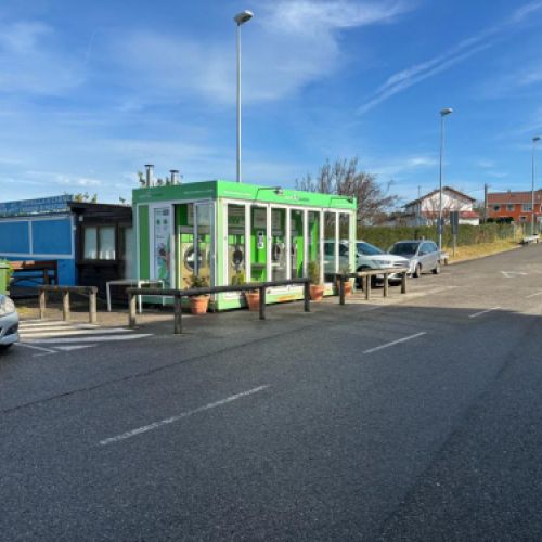 Vista de nuestra lavandería como edificio anexo en nuestra parcela